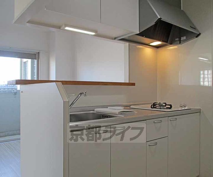 ツインクルコート桂Ⅰ302のキッチン