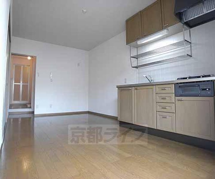 京都府京都市西京区松尾木ノ曽町の賃貸アパートの居間