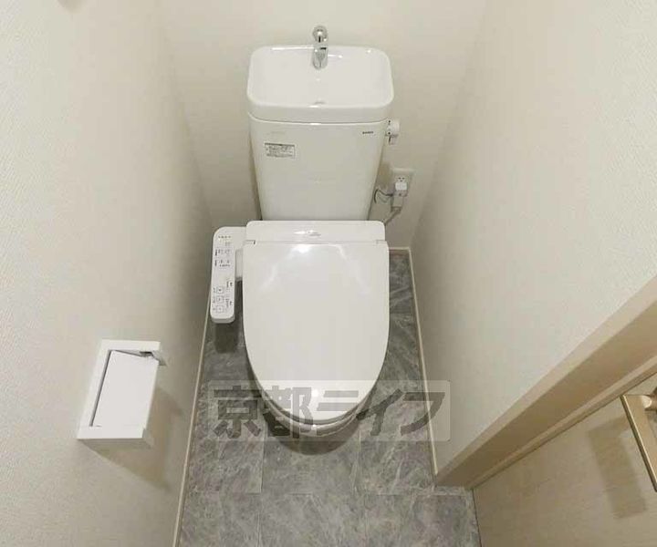 京都府京都市伏見区下中町の賃貸アパートの内装