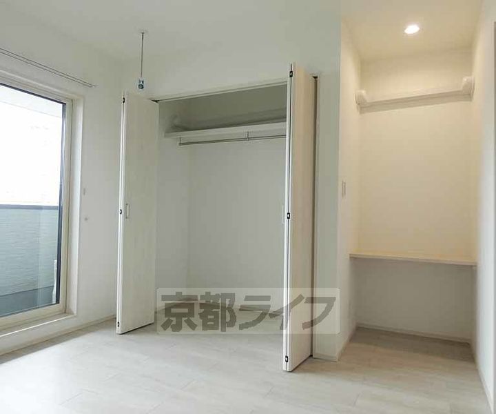 京都府京都市伏見区下中町の賃貸アパートの内装