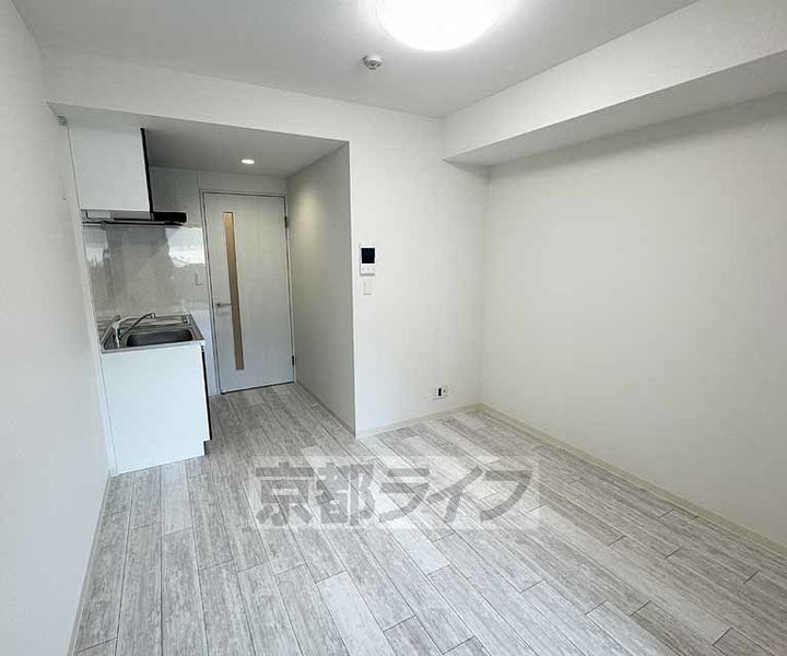京都府京都市山科区四ノ宮南河原町の賃貸マンションの居間