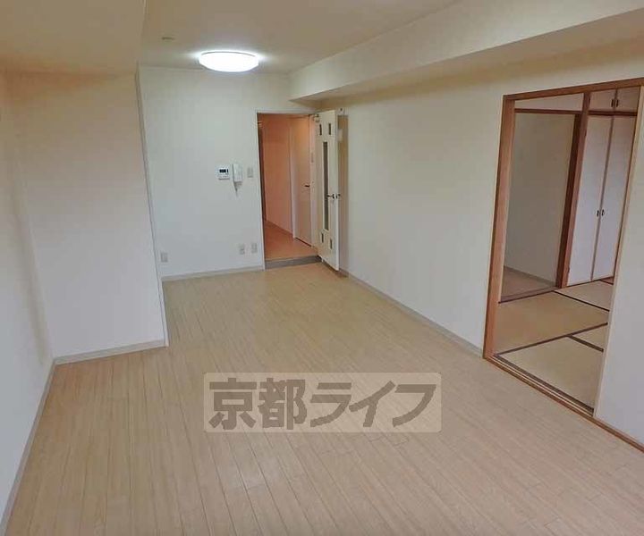 メゾン・ド・リッツの居間