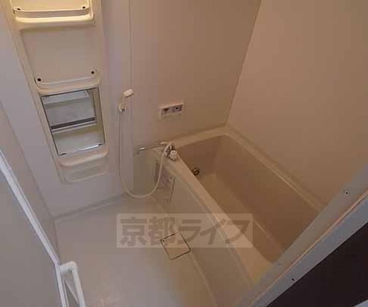 京都府京都市西京区下津林楠町の賃貸マンションの風呂