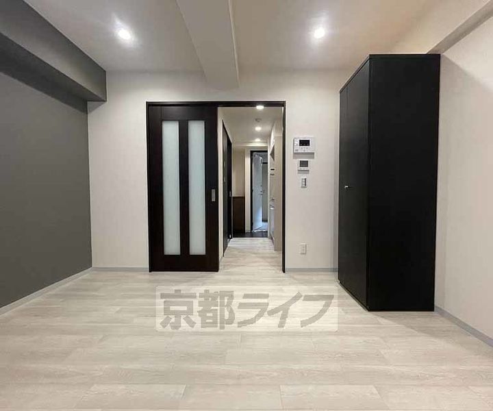 京都府京都市南区東九条中御霊町の賃貸マンションの内装