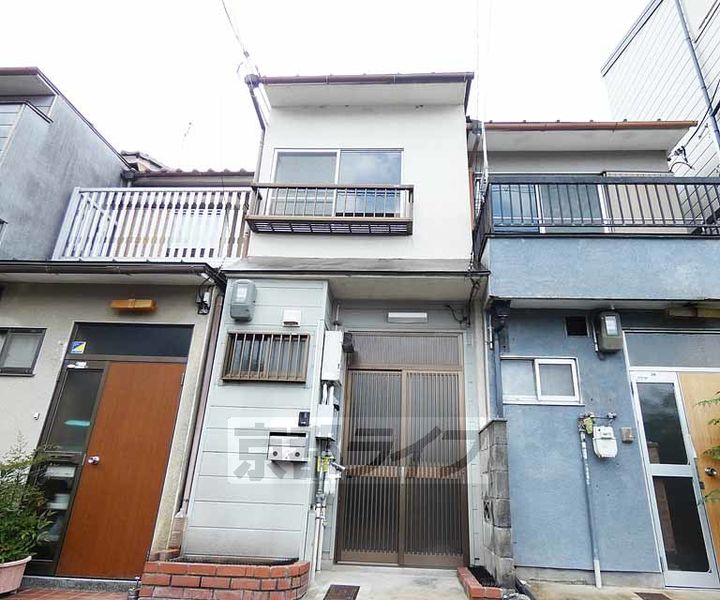 京都府京都市伏見区深草出羽屋敷町(一戸建)の賃貸物件の外観