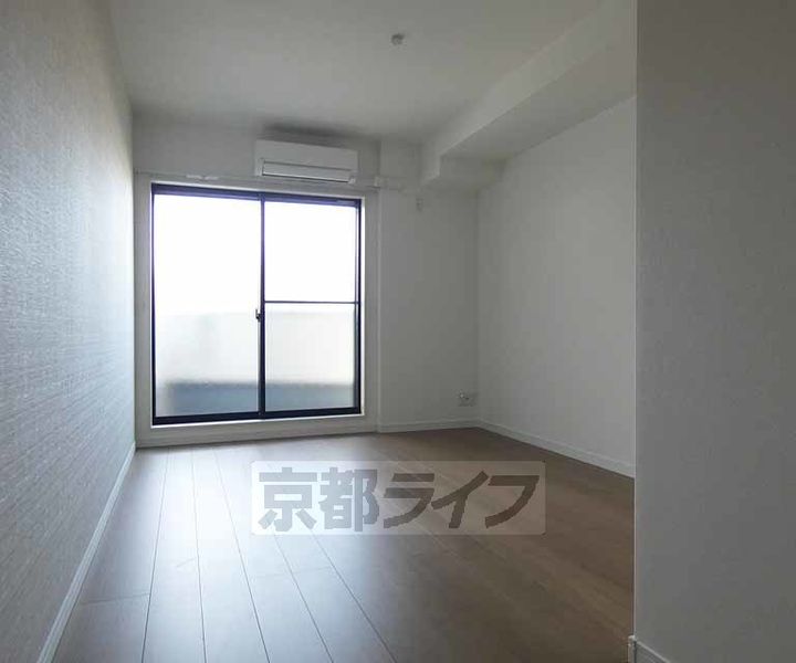 京都府京都市伏見区両替町1丁目の賃貸アパートの居間