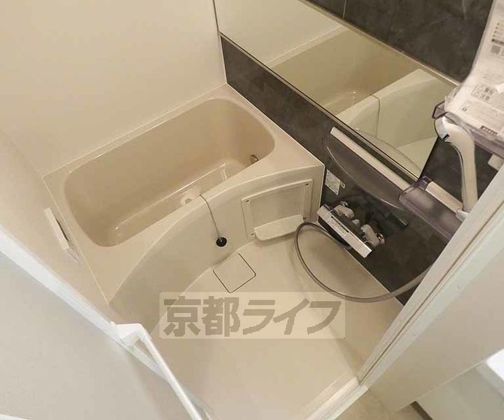 セレニティ伏見桃山303の風呂