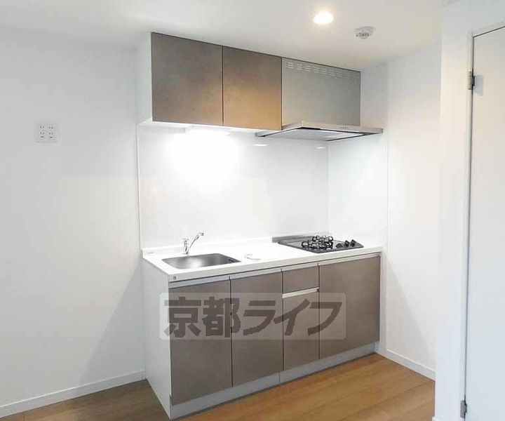 京都府京都市伏見区両替町1丁目の賃貸アパートのキッチン