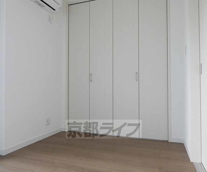 京都府京都市伏見区両替町1丁目の賃貸アパートの居間