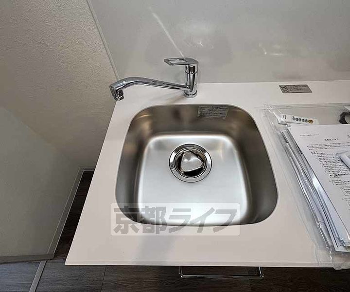 プレサンス大津京町ベルリーヴァのキッチン