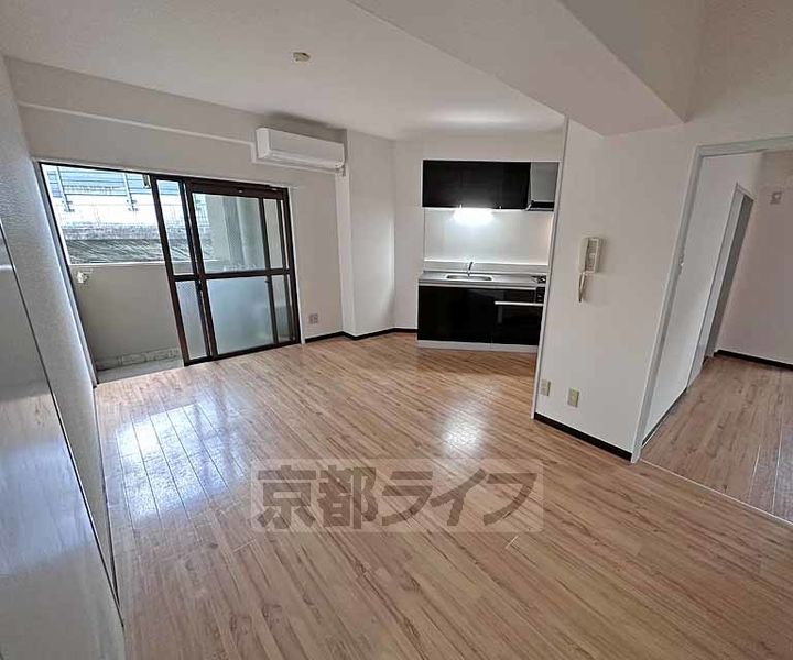 La Festa京都桂205の居間