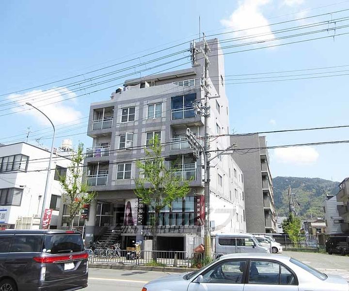サンフローラ一本道104の外観