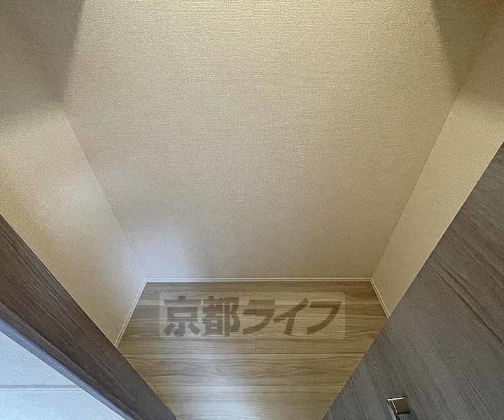 京都府京都市西京区御陵荒木町の賃貸アパートの内装