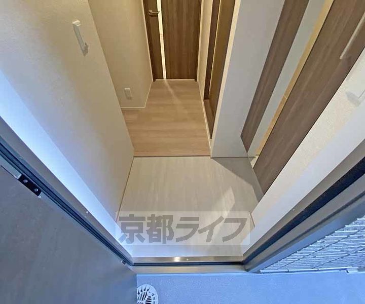 京都府京都市北区大宮北箱ノ井町の賃貸アパートの玄関
