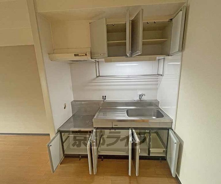 京都府京都市西京区大枝沓掛町の賃貸マンションのキッチン