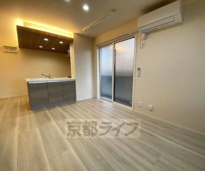 京都府京都市左京区岩倉東宮田町の賃貸アパートの玄関