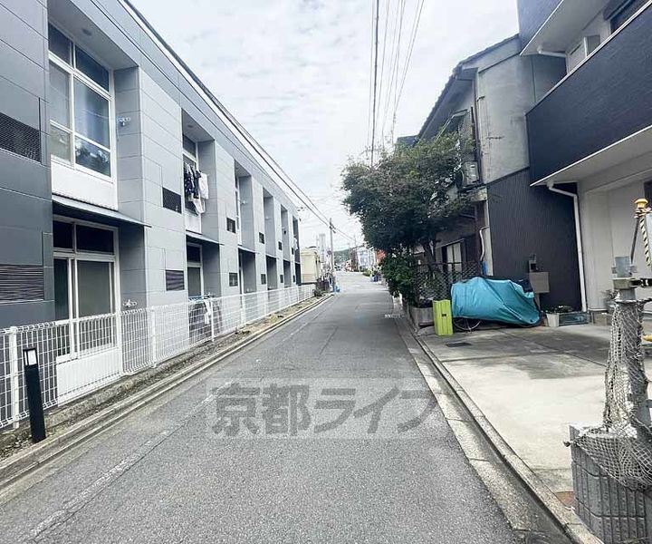 京都府京都市東山区福稲下高松町の賃貸アパートの周辺
