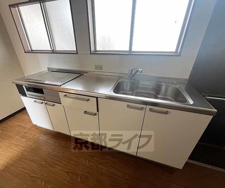 コーポリリー108のキッチン