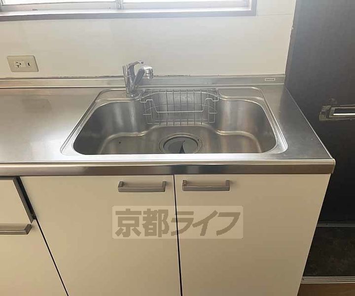 コーポリリー108のキッチン