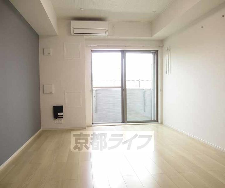 大阪府枚方市村野高見台の賃貸アパートの居間