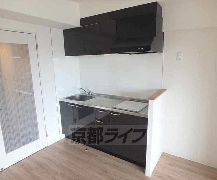大阪府枚方市渚西2丁目の賃貸マンションのキッチン