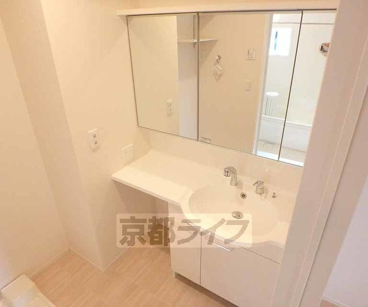 大阪府枚方市長尾元町4丁目の賃貸アパートの内装