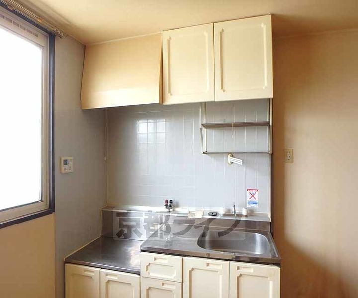 大阪府枚方市大峰元町2丁目の賃貸アパートのキッチン