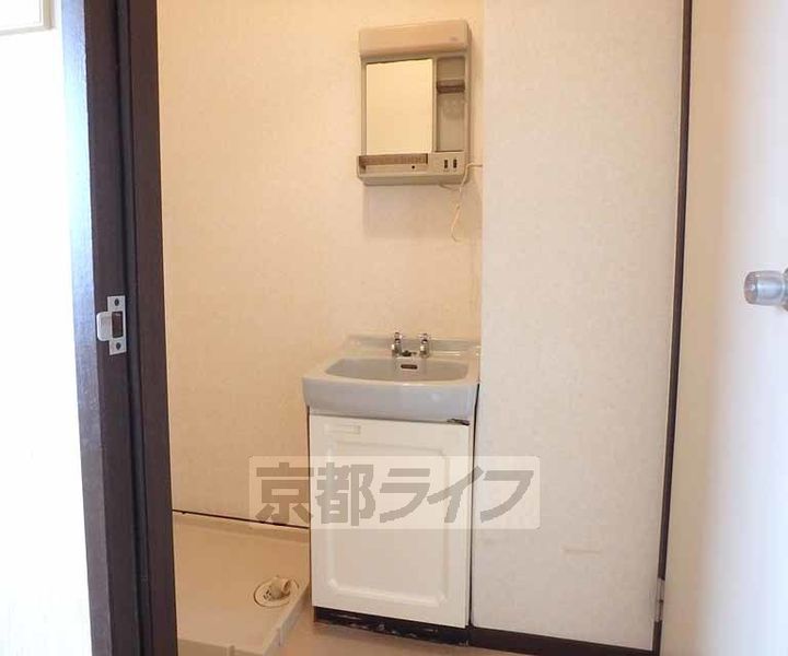 大阪府枚方市大峰元町2丁目の賃貸アパートの内装