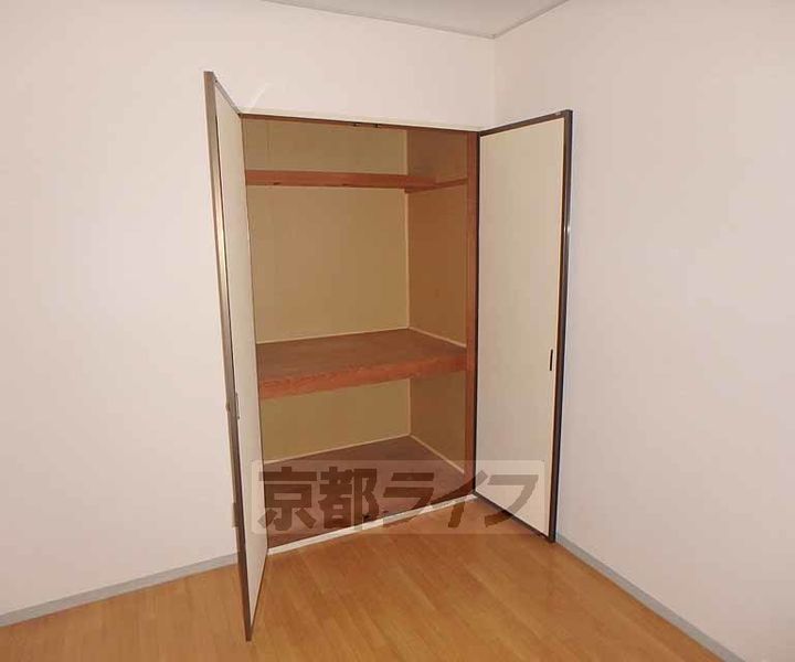 大阪府枚方市岡山手町の賃貸アパートの内装