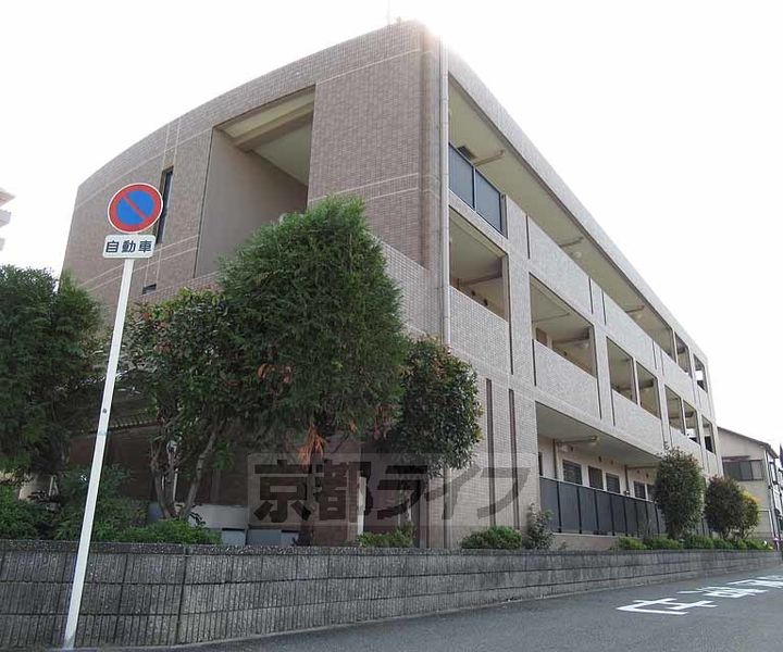 大阪府枚方市出口1丁目の賃貸マンションの外観