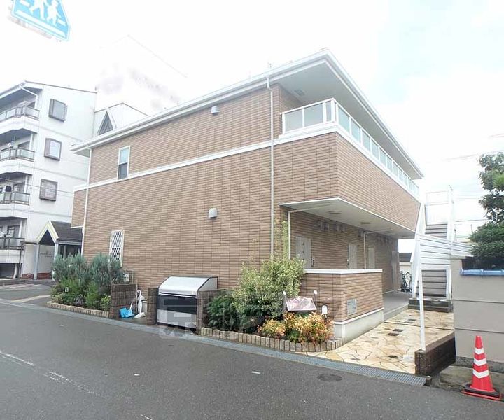 ドゥーエ コーキ102の外観