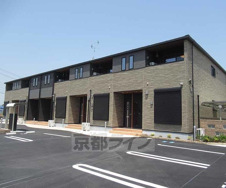 チャロズ コート102の外観