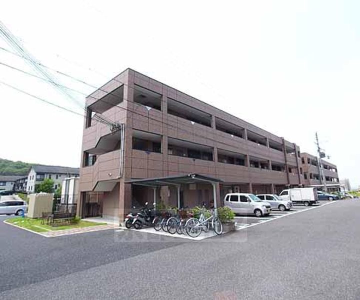 グランファミーユC−ルミエール202の外観