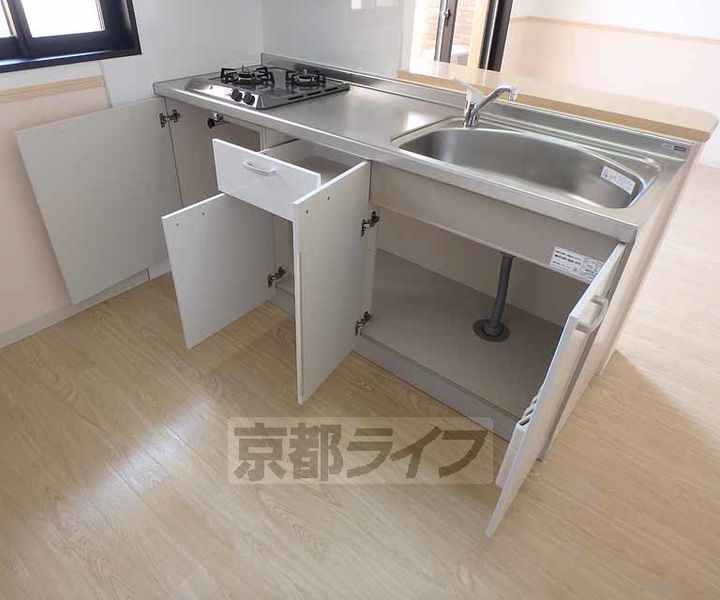 京都府木津川市城山台10丁目の賃貸マンションの内装