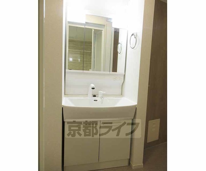 京都府木津川市市坂久保川の賃貸アパートの内装