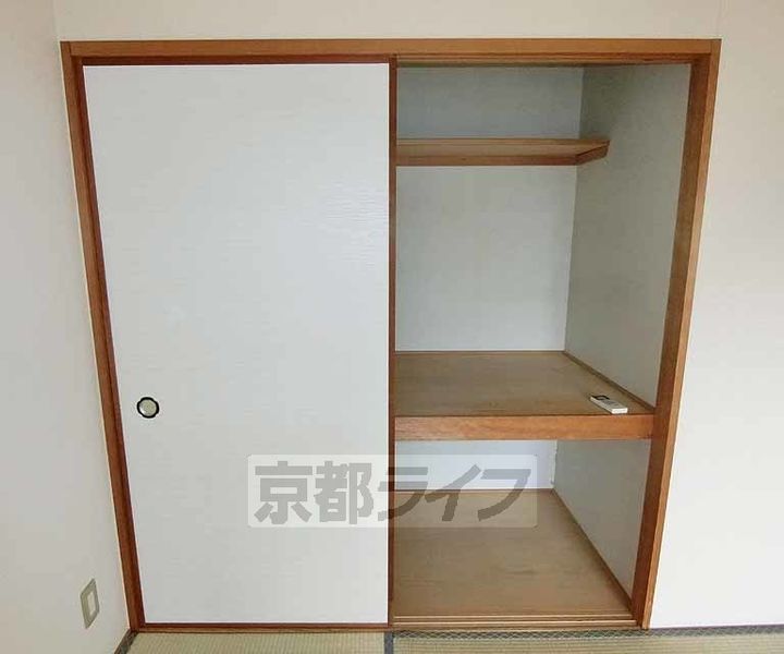 京都府長岡京市開田二丁目の賃貸マンションの内装