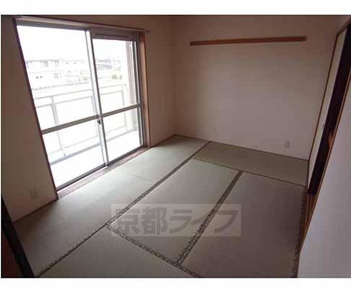 カーサNAKAMURA406の居間