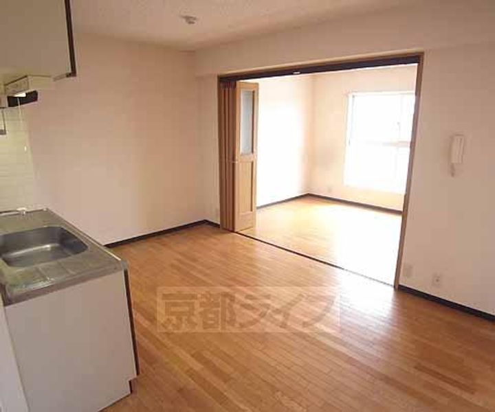 カーサNAKAMURA406の居間