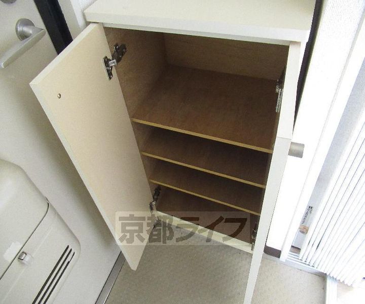 京都府京田辺市大住責谷の賃貸マンションの内装