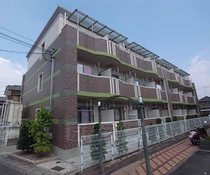 ランデュール岡本の外観