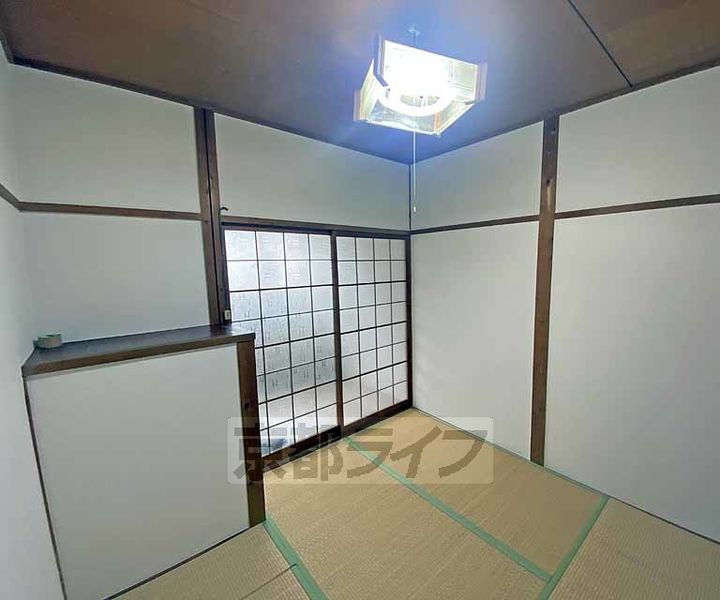 柳本荘2-9の居間