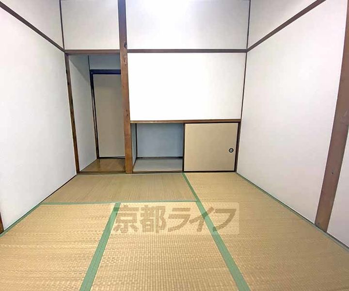 柳本荘2-9の居間