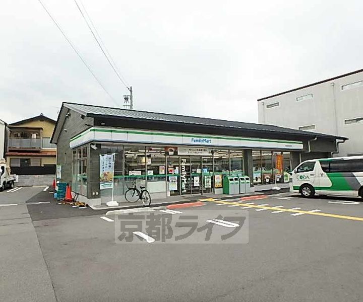 京都府京都市西京区御陵荒木町の賃貸アパートの周辺