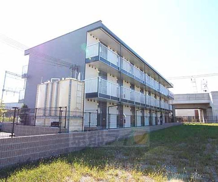 レオパレス ラ グラシューズ304の外観