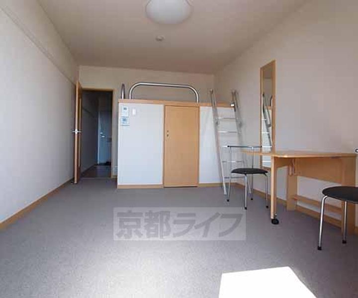 レオパレス ラ グラシューズ304の居間