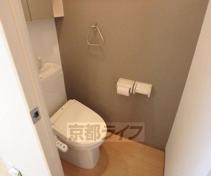 京都府京田辺市草内東垣内の賃貸マンションの内装