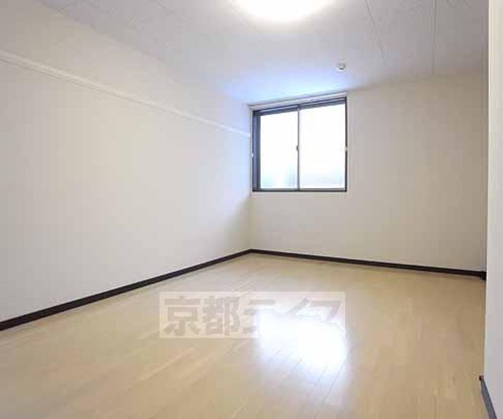 京都府京田辺市東古森の賃貸アパートの居間