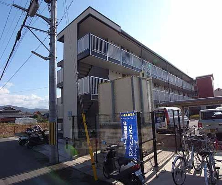 レオパレスビューテラス草内103の外観