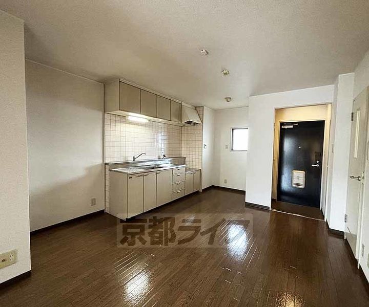 ラ・グラシューズ302の居間