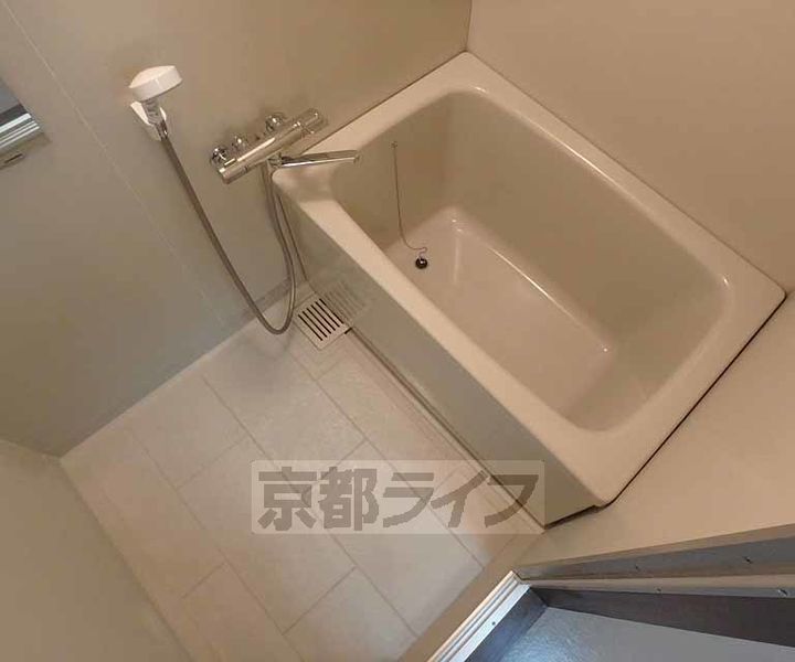 京都府長岡京市友岡2丁目の賃貸マンションの風呂